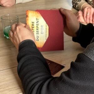 Le briefing commence... une mission mystèrieuse leur est confiée.